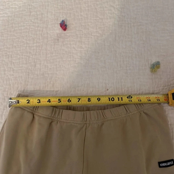 Kendall and Kylie tan sweatpants medium - Picture 7 of 8
